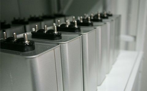 铝电解电容器电容量的选择